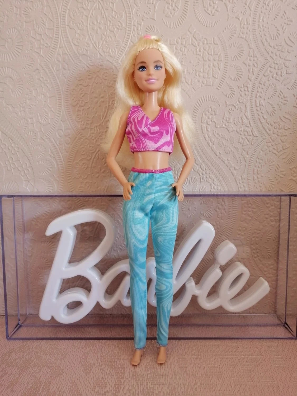 Barbie en tenue de Yoga